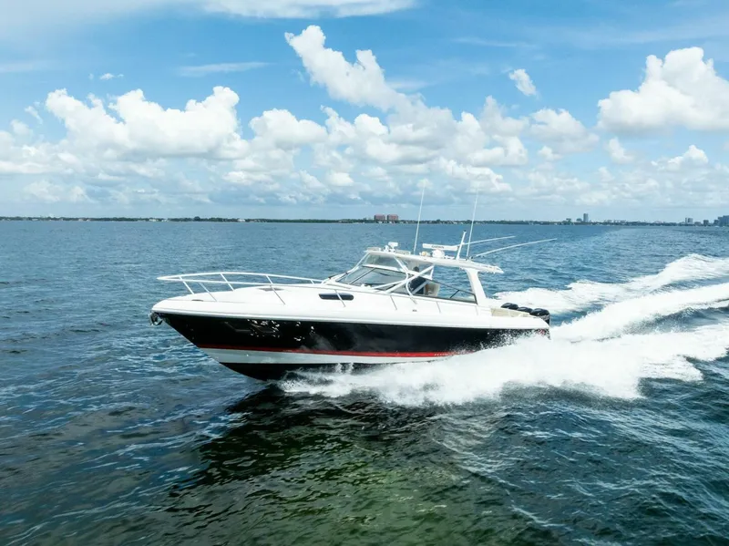 Slide: The Image of Intrepid 430 Sport Yacht 2018 - 8