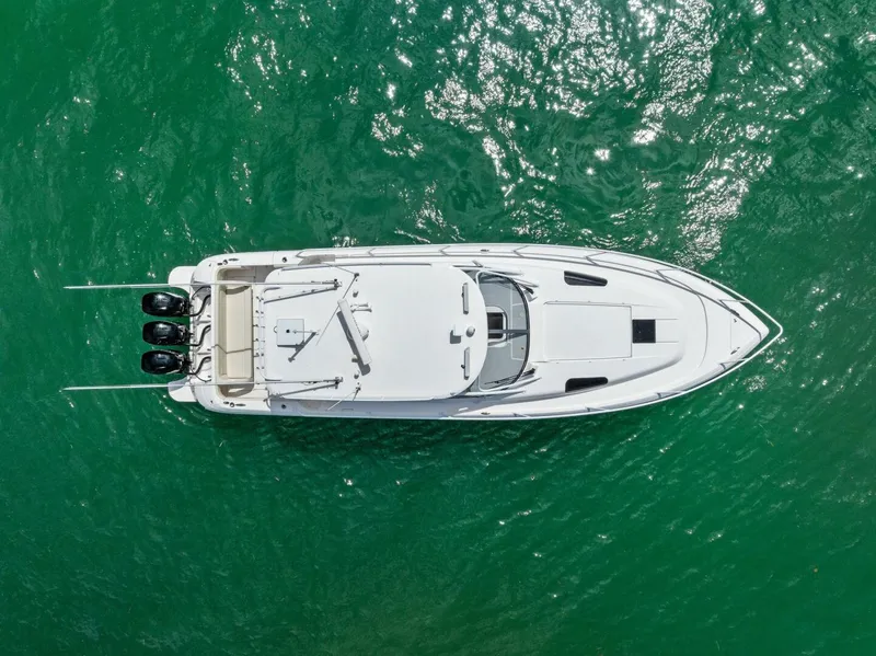 Slide: The Image of Intrepid 430 Sport Yacht 2018 - 9