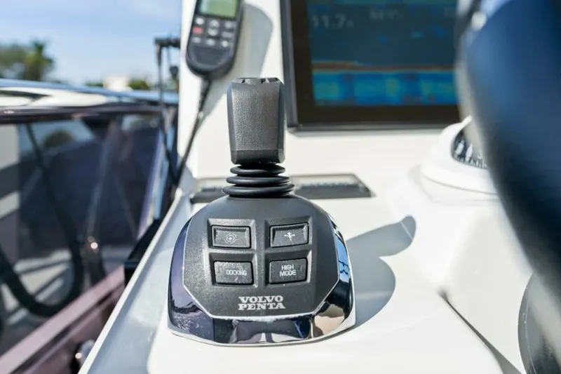 Slide: The Image of Prestige 520 Flybridge 2020 - 47
