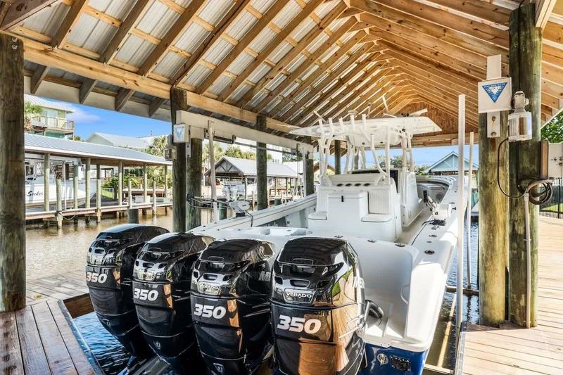 Slide: The Image of Yellowfin 39 Offshore 2013 - 14