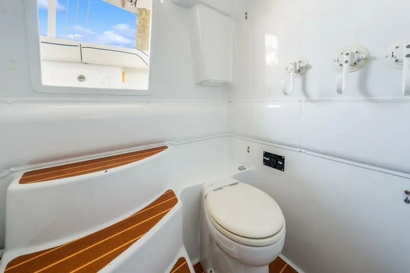Slide: The Image of Yellowfin 39 Offshore 2013 - 37