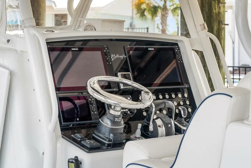Slide: The Image of Yellowfin 39 Offshore 2013 - 50