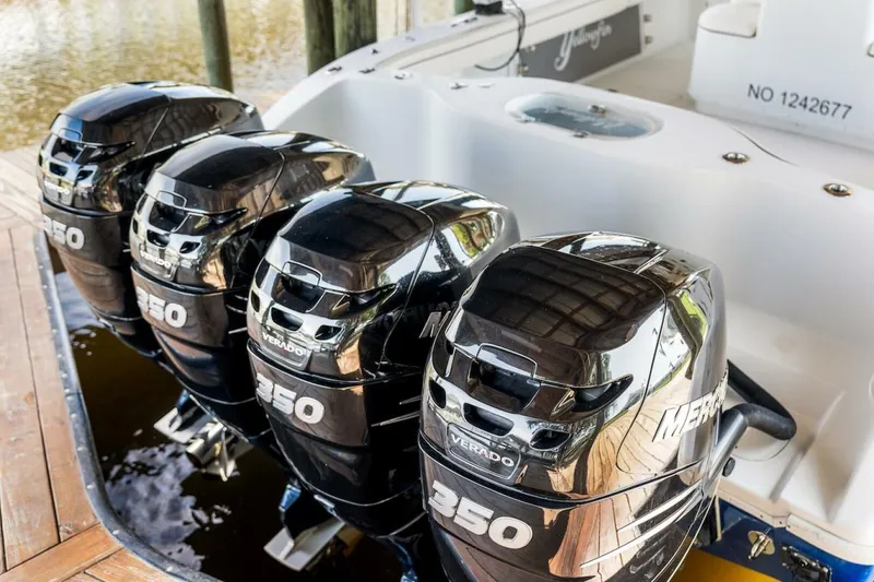 Slide: The Image of Yellowfin 39 Offshore 2013 - 54