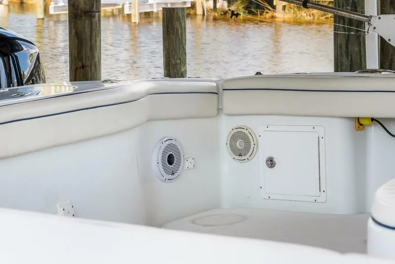 Slide: The Image of Yellowfin 39 Offshore 2013 - 57