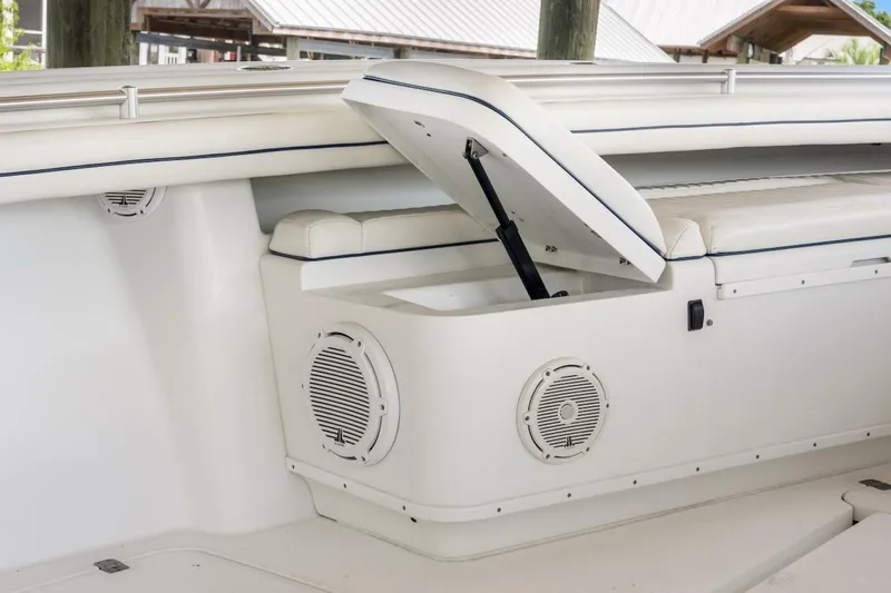 Slide: The Image of Yellowfin 39 Offshore 2013 - 67