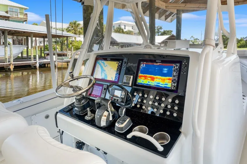 Slide: The Image of Yellowfin 39 Offshore 2013 - 72