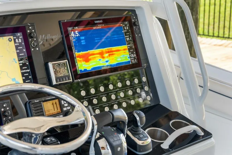 Slide: The Image of Yellowfin 39 Offshore 2013 - 76