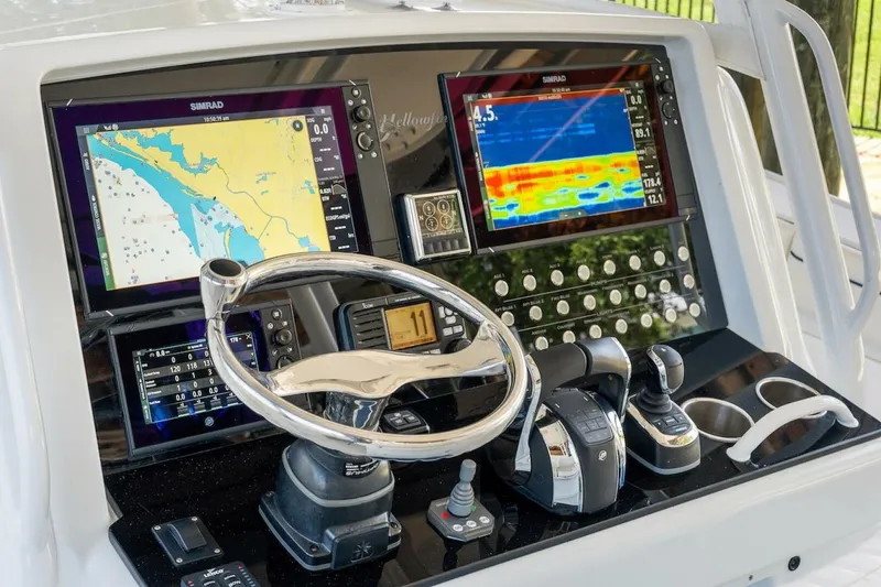 Slide: The Image of Yellowfin 39 Offshore 2013 - 77