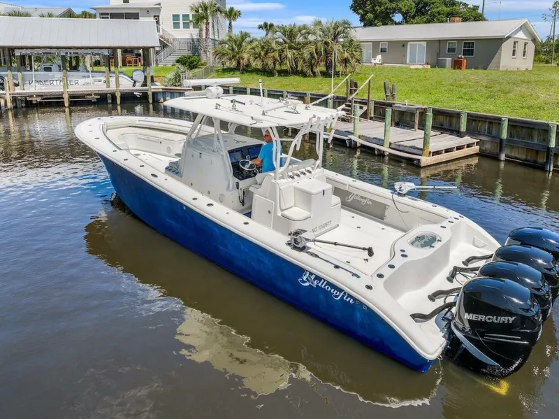 Slide: The Image of Yellowfin 39 Offshore 2013 - 9