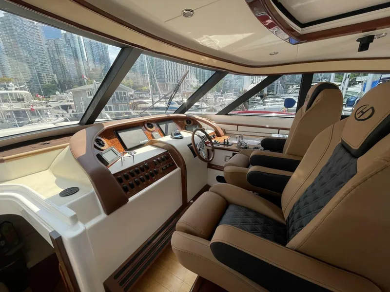Slide: The Image of Neptunus Royale 55 2006 - 12