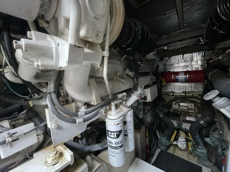 Slide: The Image of Sea Ray 630 Super Sun Sport 1998 - 32