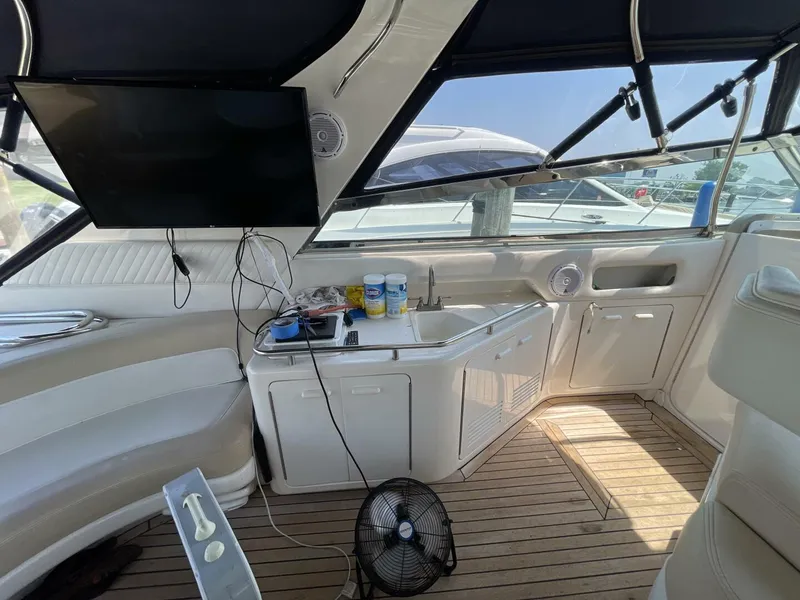 Slide: The Image of Sea Ray 630 Super Sun Sport 1998 - 35
