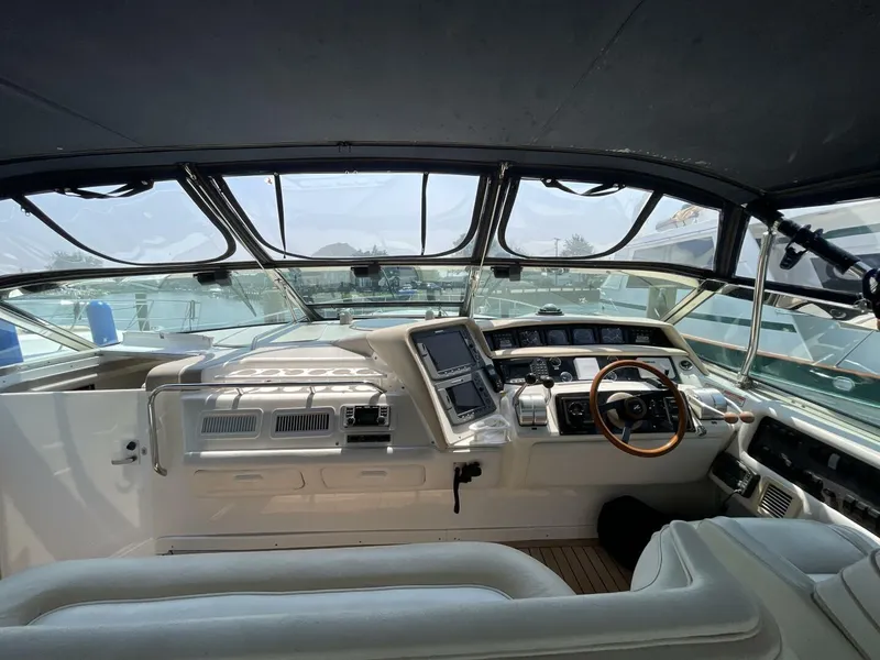 Slide: The Image of Sea Ray 630 Super Sun Sport 1998 - 38