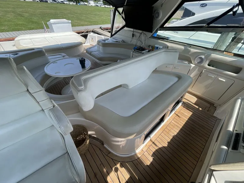 Slide: The Image of Sea Ray 630 Super Sun Sport 1998 - 40