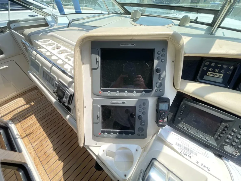 Slide: The Image of Sea Ray 630 Super Sun Sport 1998 - 44