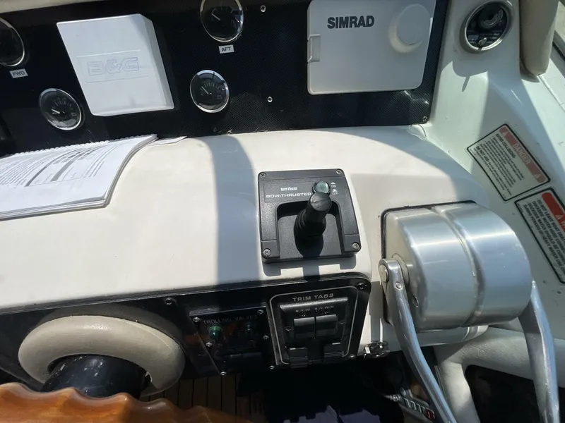 Slide: The Image of Sea Ray 630 Super Sun Sport 1998 - 48