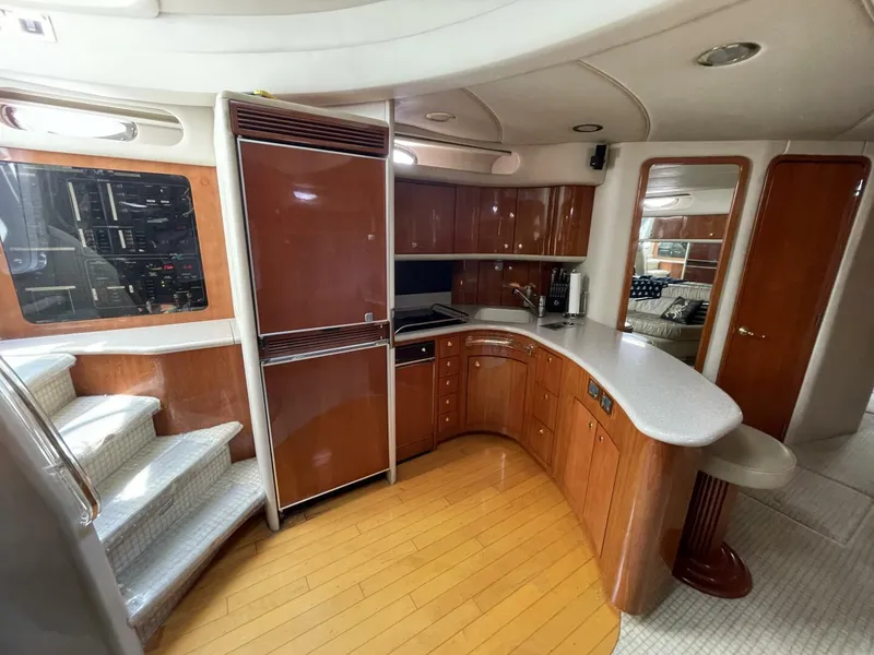 Slide: The Image of Sea Ray 630 Super Sun Sport 1998 - 51