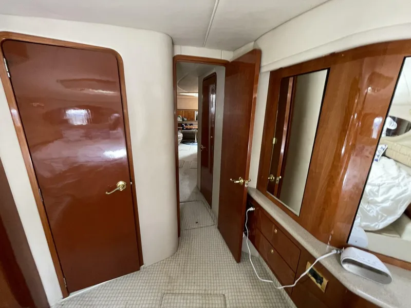 Slide: The Image of Sea Ray 630 Super Sun Sport 1998 - 57