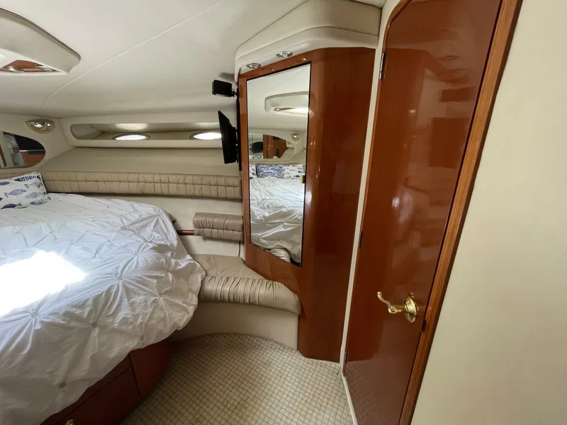 Slide: The Image of Sea Ray 630 Super Sun Sport 1998 - 66