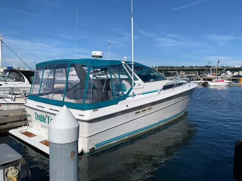 Slide: The Image of Sea Ray 390 Express 1989 - 17