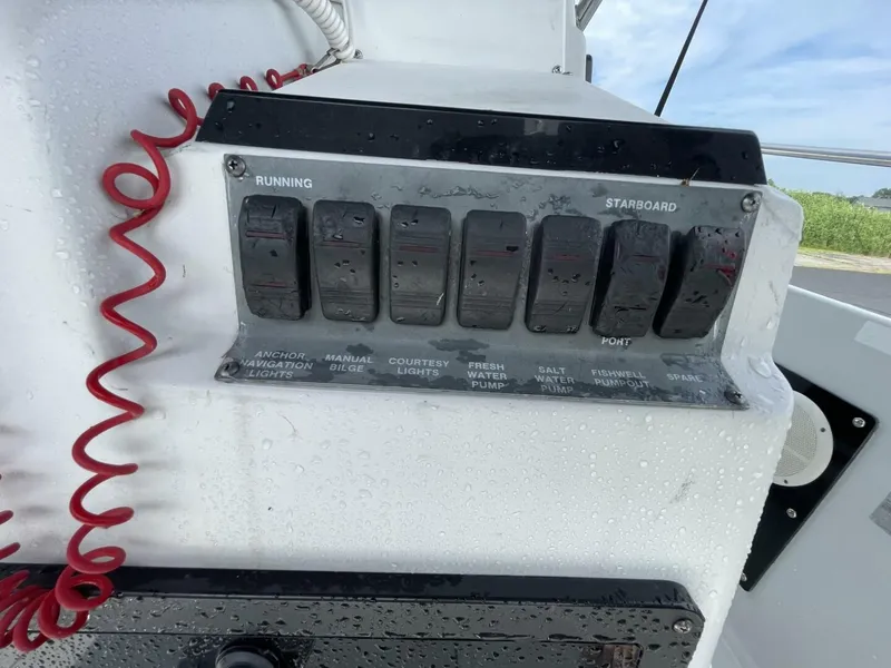 Slide: The Image of Boston Whaler 21 Outrage 1993 - 16
