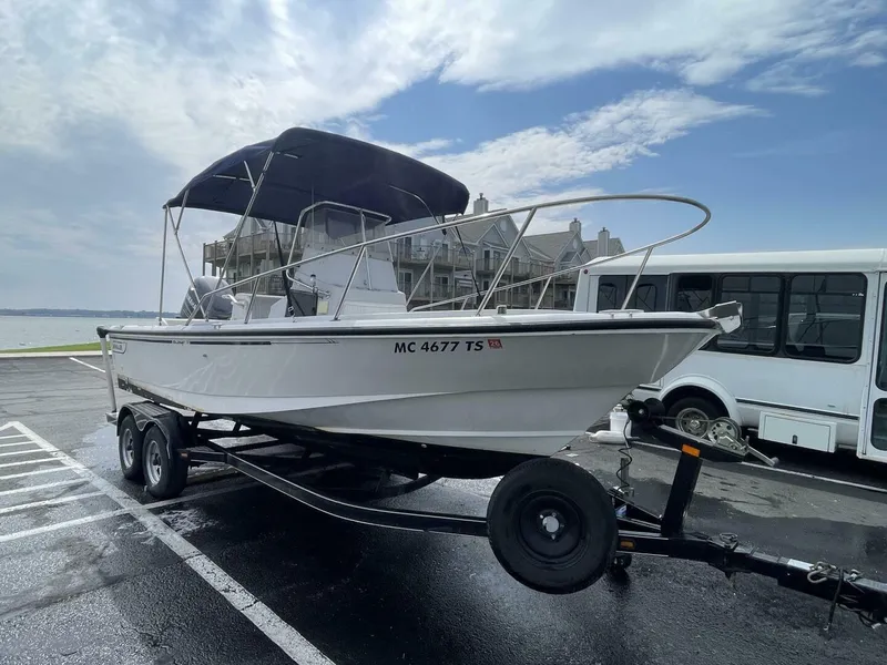 Slide: The Image of Boston Whaler 21 Outrage 1993 - 2
