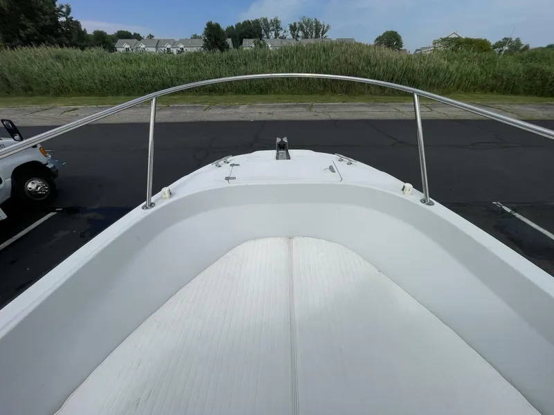 Slide: The Image of Boston Whaler 21 Outrage 1993 - 29