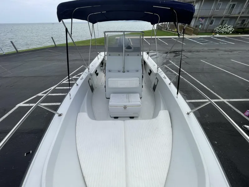 Slide: The Image of Boston Whaler 21 Outrage 1993 - 31