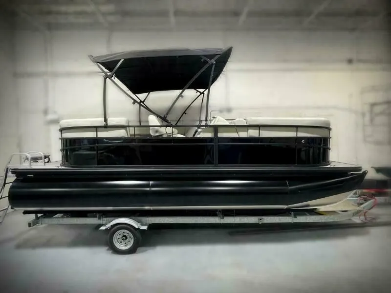 The Image of Vision WX Tritoon 2024 - 0