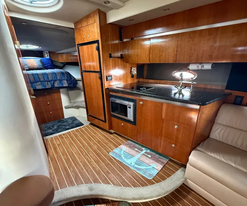 Slide: The Image of Cruisers 420 Express 2006 - 19
