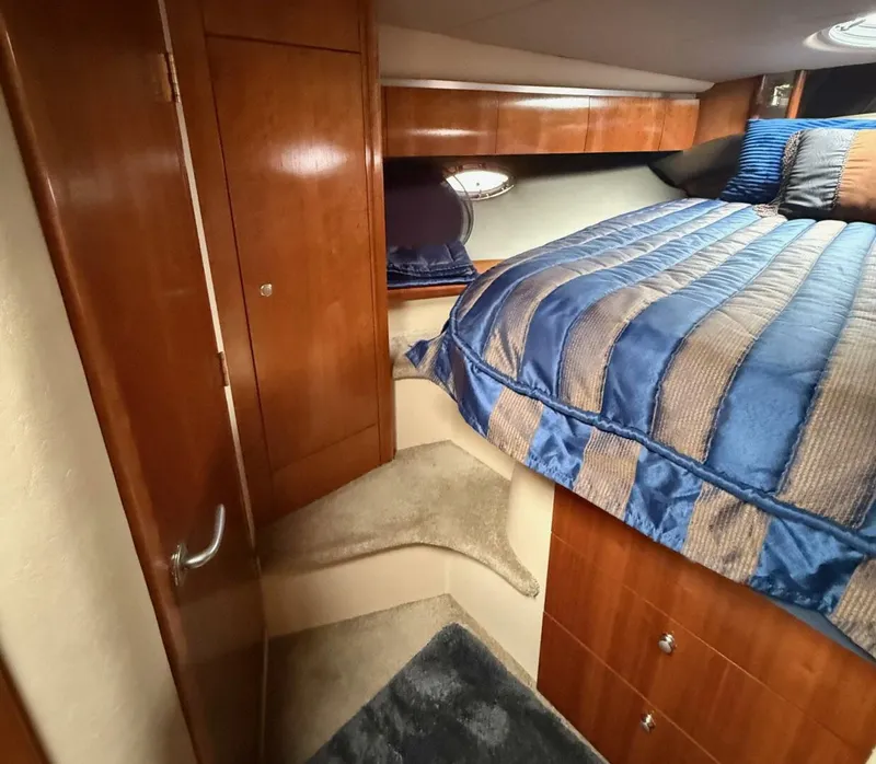 Slide: The Image of Cruisers 420 Express 2006 - 20