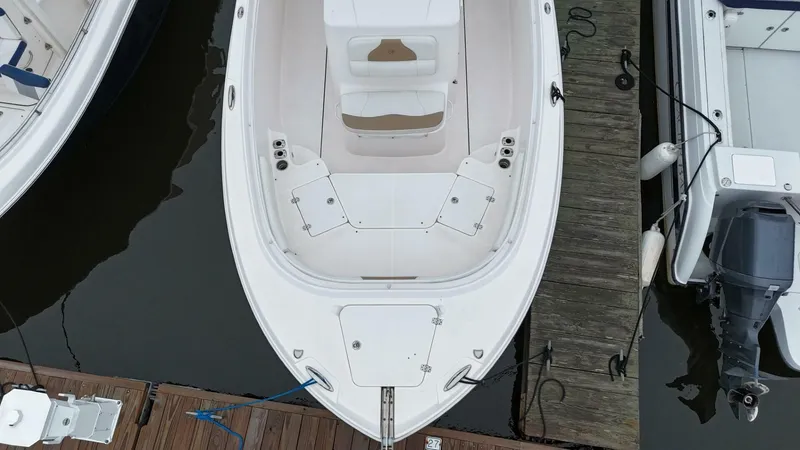 Slide: The Image of Edgewater 280 CC 2015 - 8