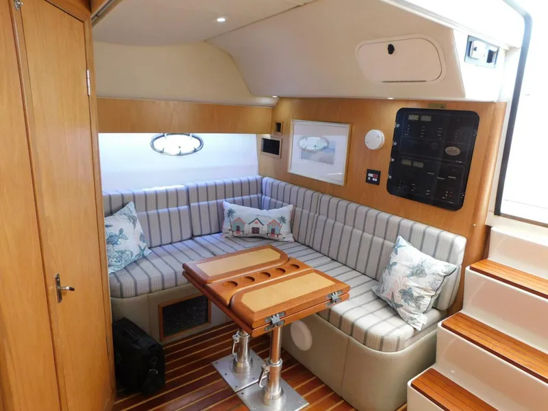 Slide: The Image of Tiara 3500 Express 2001 - 19