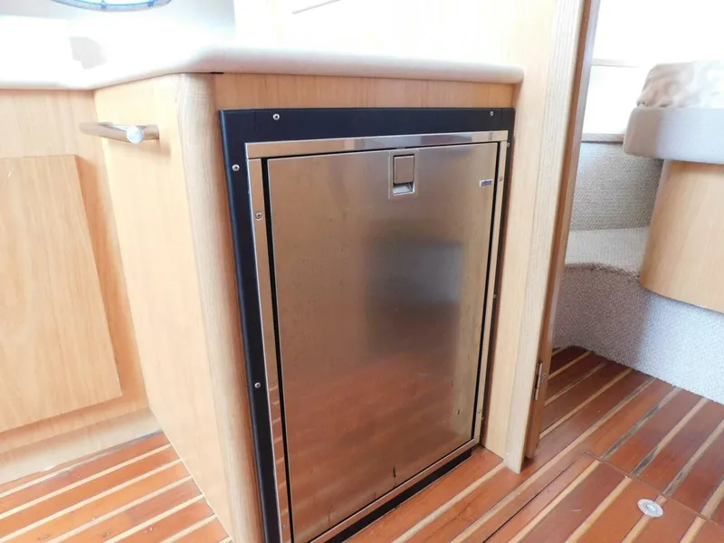 Slide: The Image of Tiara 3500 Express 2001 - 29