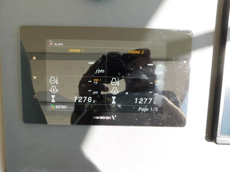 Slide: The Image of Tiara 3500 Express 2001 - 4