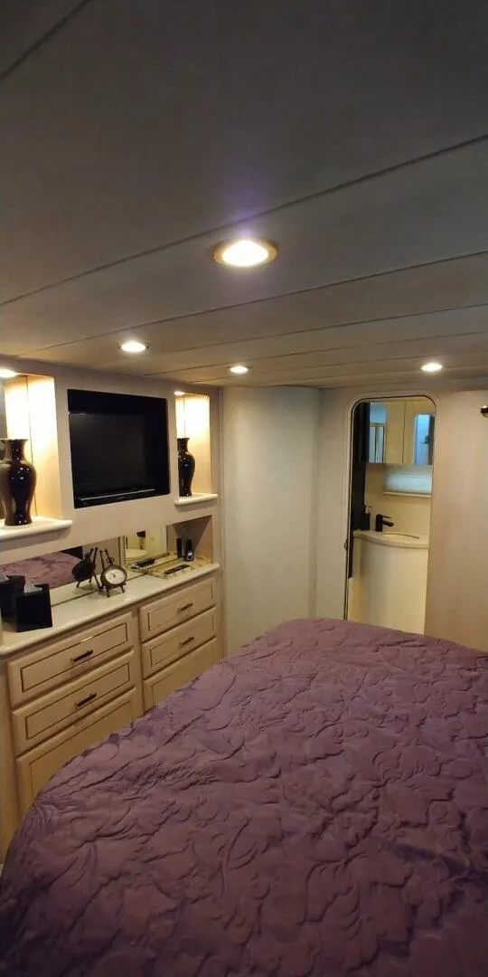 Slide: The Image of Mainship 47 Motor Yacht 1993 - 16