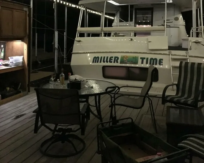 Slide: The Image of Mainship 47 Motor Yacht 1993 - 3