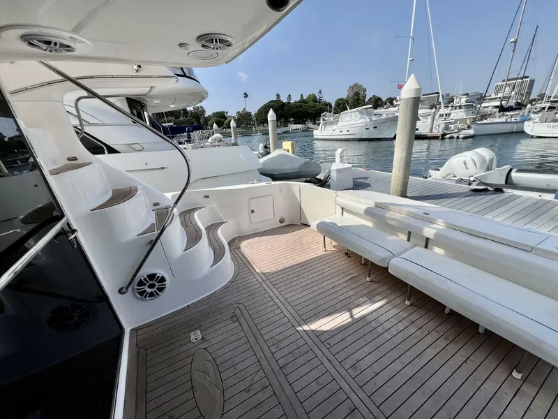 Slide: The Image of Sea Ray 560 Sedan Cruiser 2002 - 12