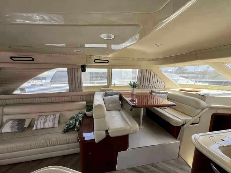 Slide: The Image of Sea Ray 560 Sedan Cruiser 2002 - 26