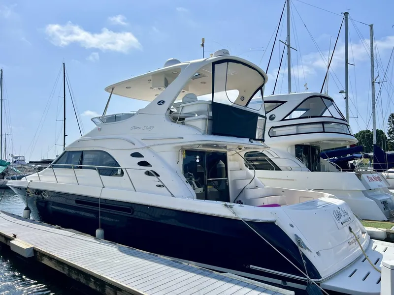 Slide: The Image of Sea Ray 560 Sedan Cruiser 2002 - 4