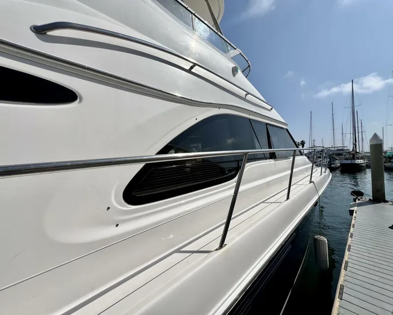 Slide: The Image of Sea Ray 560 Sedan Cruiser 2002 - 9
