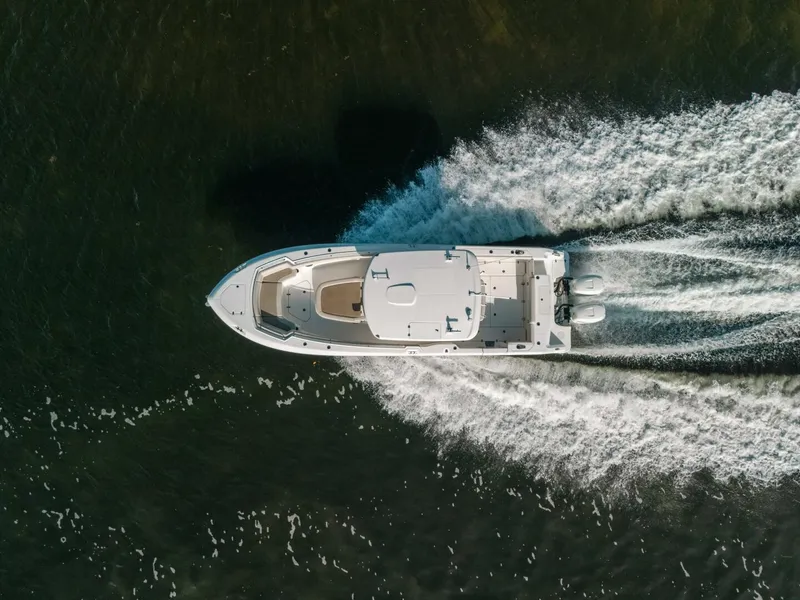 Slide: The Image of Boston Whaler 330 Outrage 2019 - 21