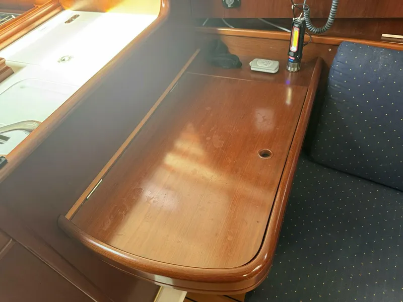 Slide: The Image of Beneteau Oceanis 331 2005 - 10