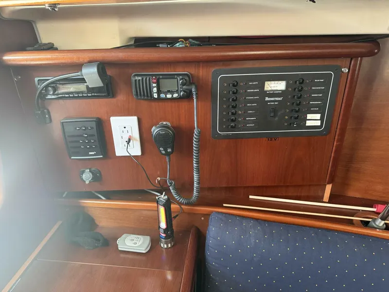 Slide: The Image of Beneteau Oceanis 331 2005 - 11