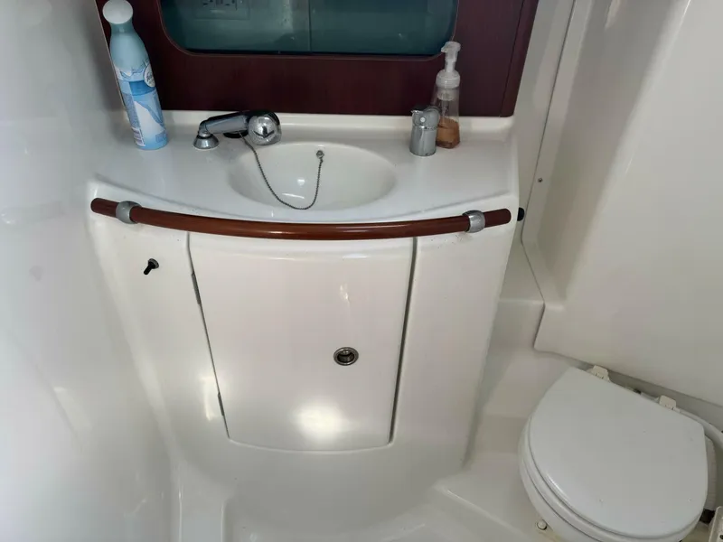 Slide: The Image of Beneteau Oceanis 331 2005 - 16