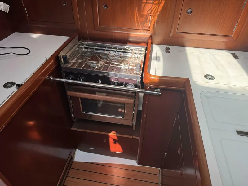 Slide: The Image of Beneteau Oceanis 331 2005 - 4