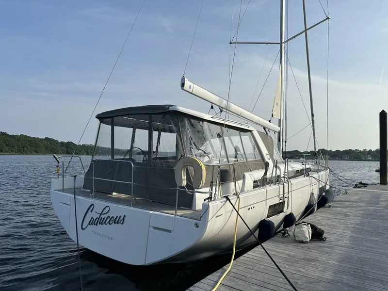 Slide: The Image of Beneteau Oceanis 60 2023 - 10