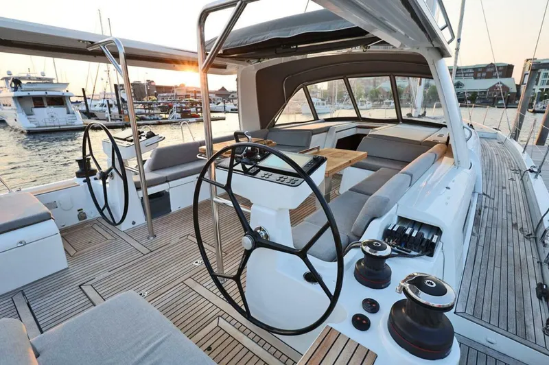 Slide: The Image of Beneteau Oceanis 60 2023 - 13