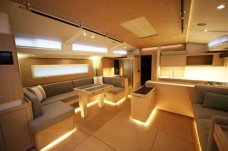 Slide: The Image of Beneteau Oceanis 60 2023 - 20