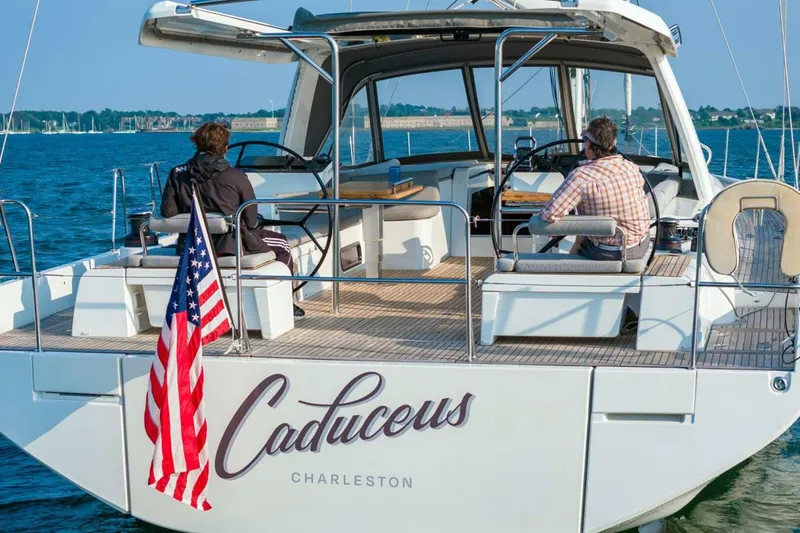 Slide: The Image of Beneteau Oceanis 60 2023 - 37